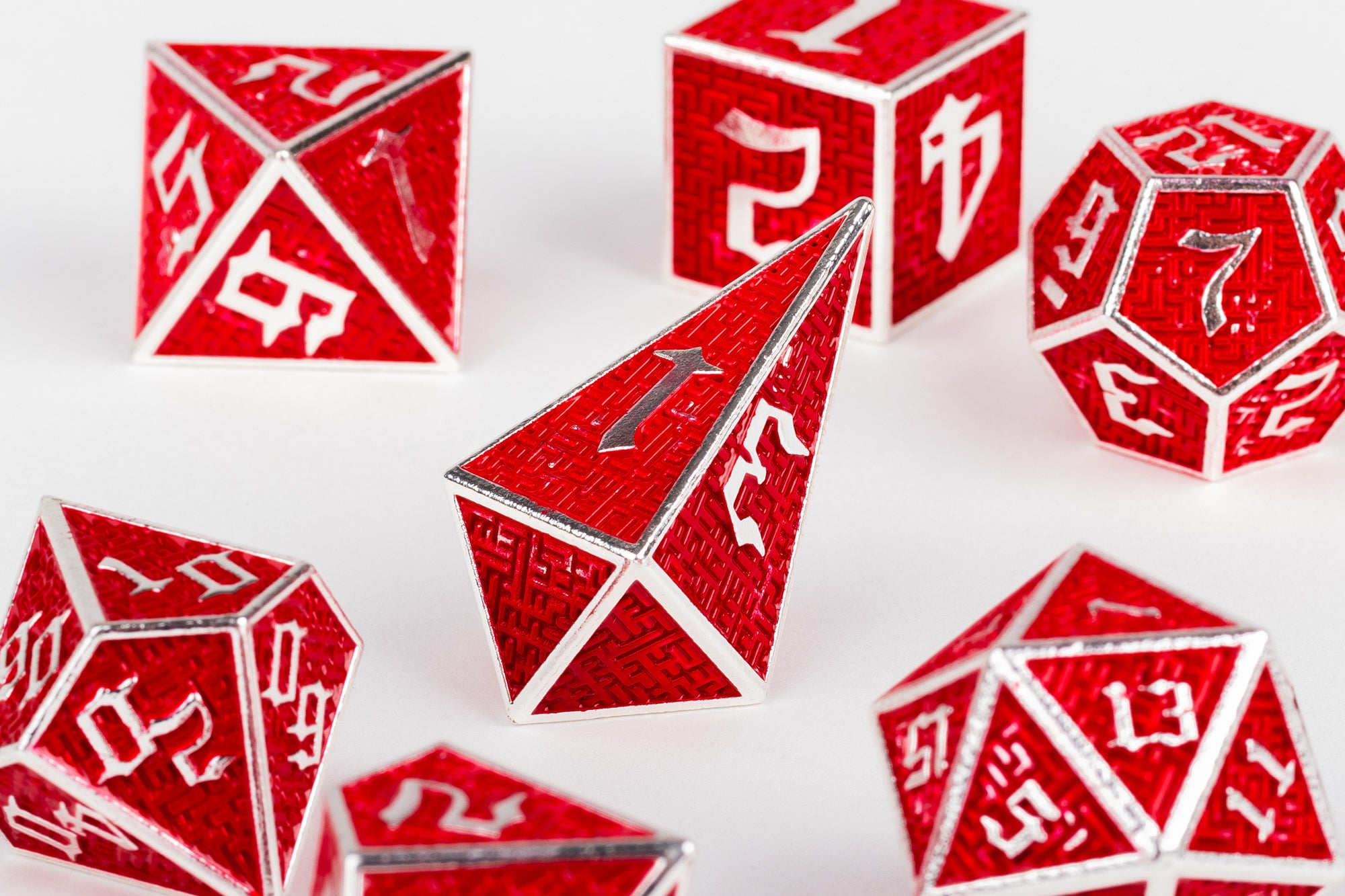 Labyrinth Red Silver Polyhedral Dice Set