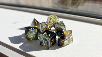 RWA SAMPLE - Clear Black Green Wisp