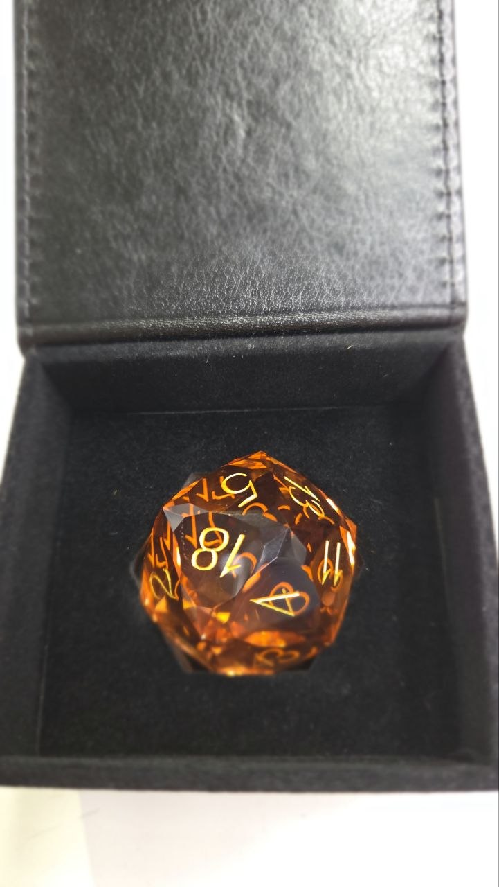 SECONDS Amber Glass 30mm Oversized D20