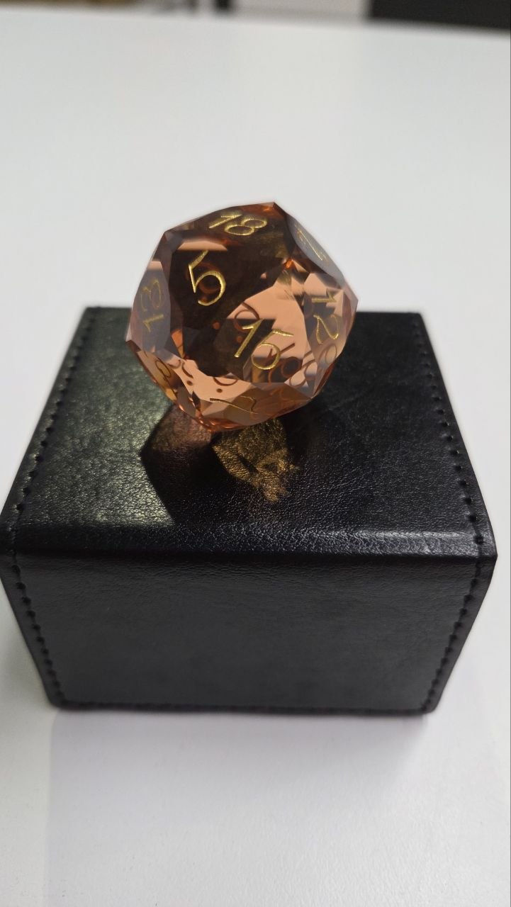SECONDS Amber Glass 30mm Oversized D20
