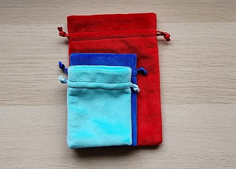 Super Soft Dice Bag - Medium - Roll With Advantage